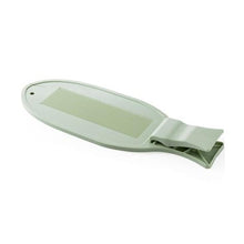 Load image into Gallery viewer, Fish Fixing Cutting Board